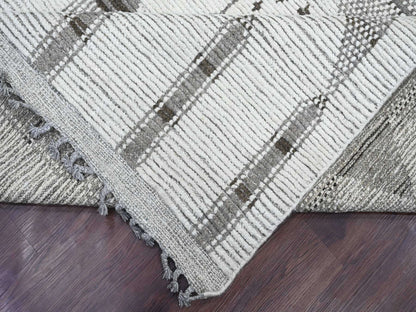 Tribal & Geometric hand-knotted wool rug in Ivory, 9'3" x 13'2" — SKU O020832 (view 6)