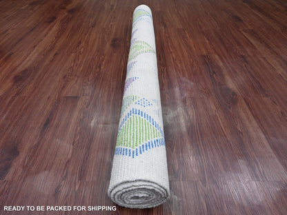 Ivory 5'0" x 8'0" Tribal Hand knotted Wool Rug - Sku: O020836