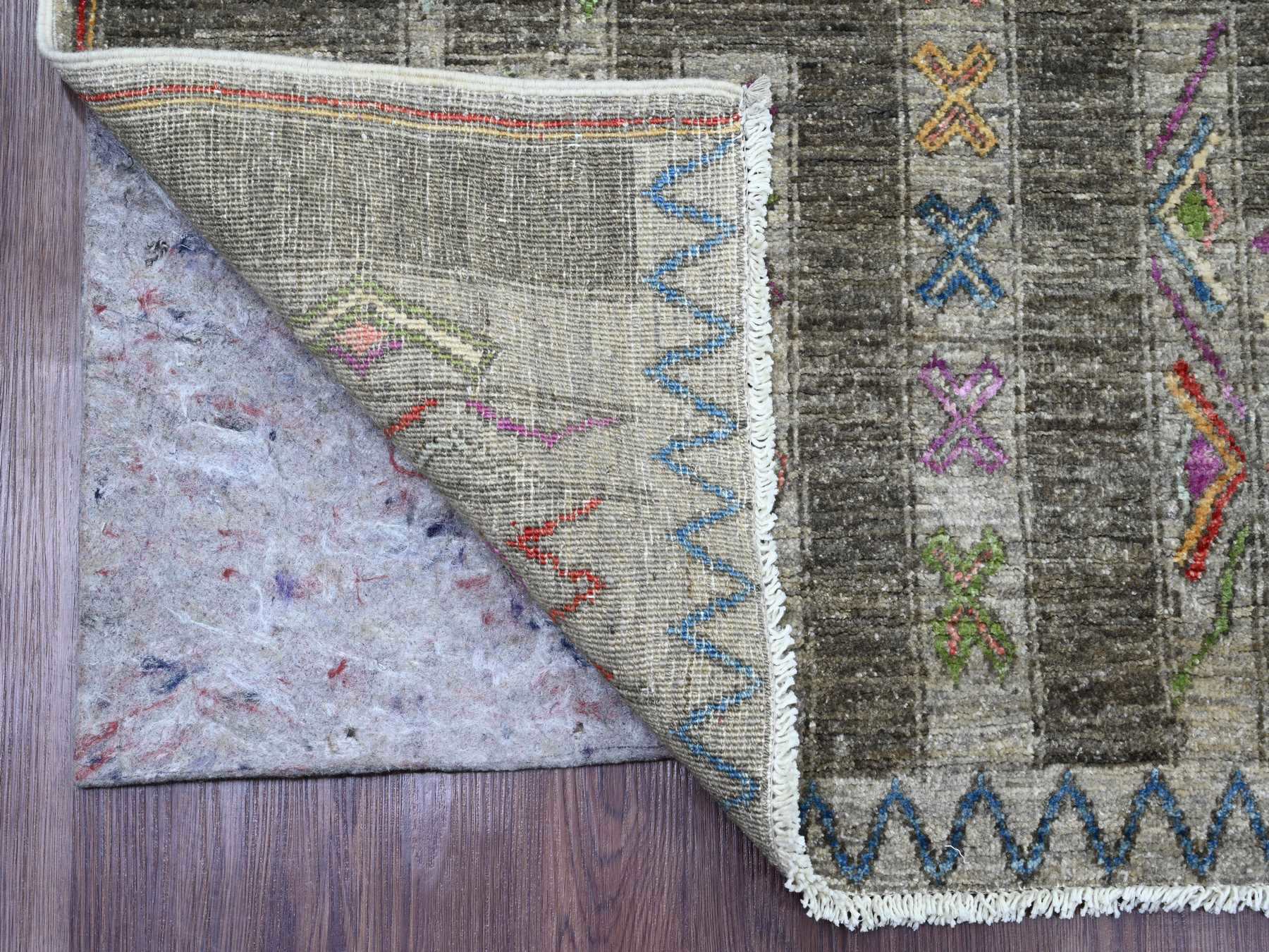 Tribal & Geometric hand-knotted wool rug in Gray, 5'8" x 8'10" — SKU O020848 (view 2)