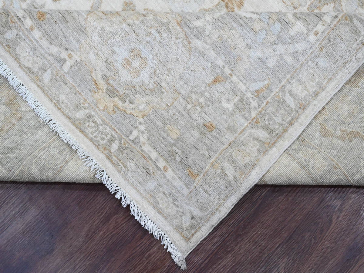 Heriz Heriz hand-knotted wool rug in Ivory & Gray, 8'11" x 11' — SKU O020918 (view 6)