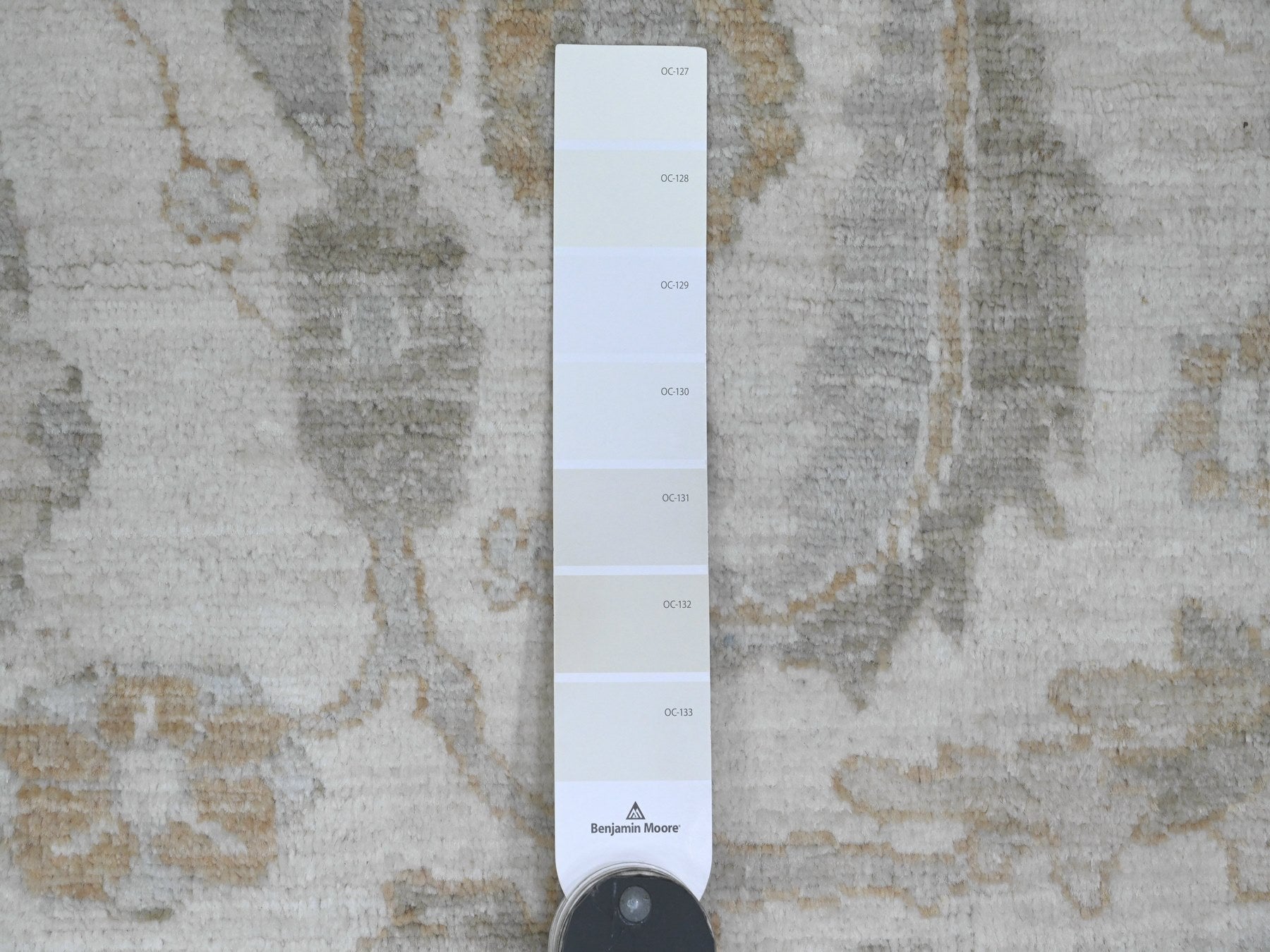 Heriz Heriz hand-knotted wool rug in Ivory & Gray, 8'11" x 11' — SKU O020918 (view 7)