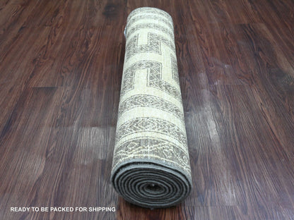 Brown 2'7" x 9'5" Tribal Hand knotted Wool Rug - Sku: O020940