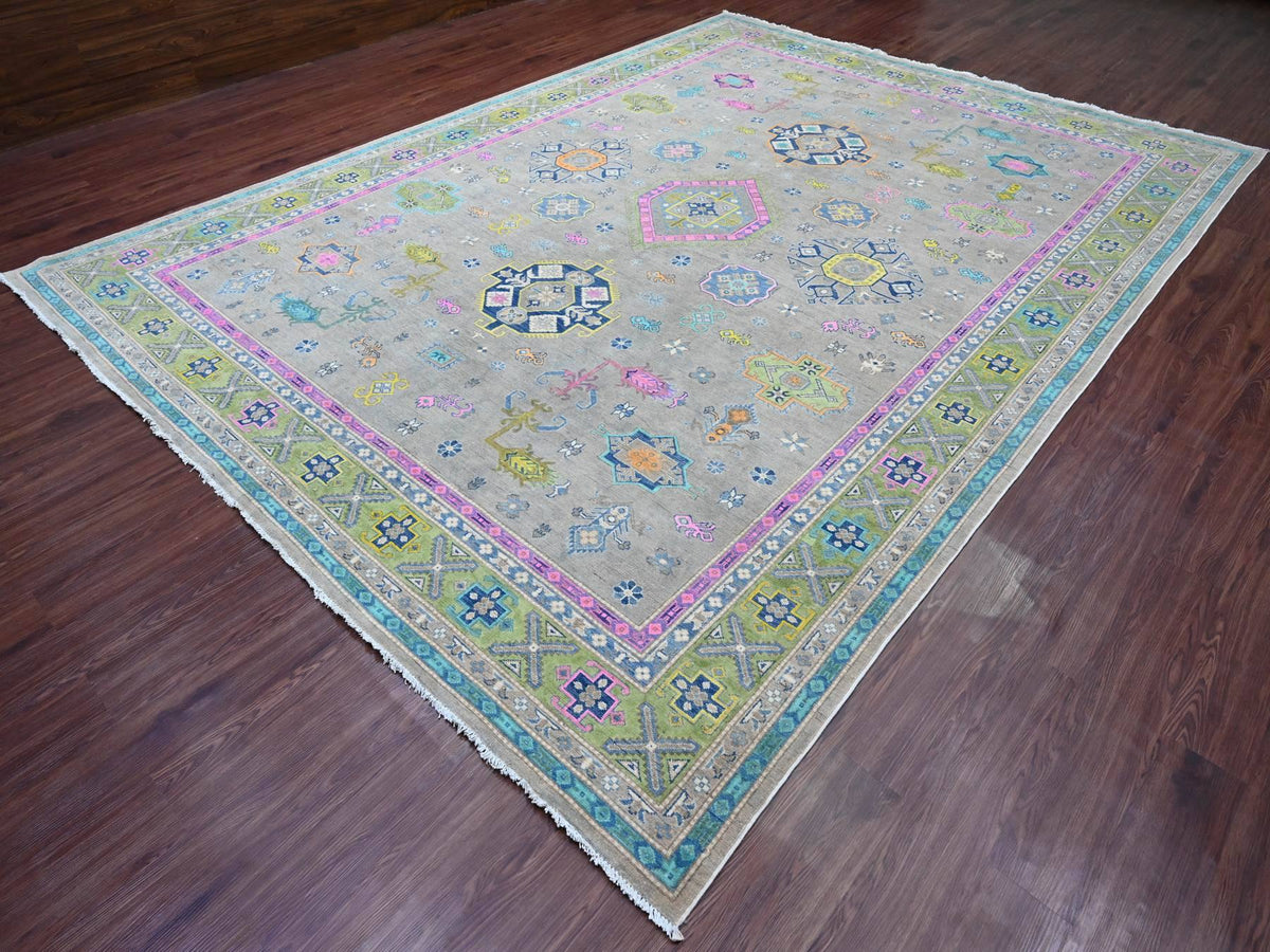 Kazak Kazak hand-knotted wool rug in Gray & Green, 9'9" x 13'2" — SKU O020973 (view 3)
