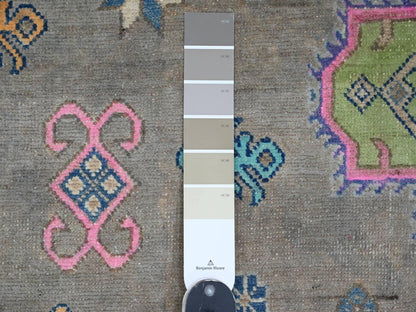 Kazak Kazak hand-knotted wool rug in Gray & Green, 9'9" x 13'2" — SKU O020973 (view 7)
