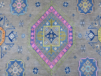 Kazak Kazak hand-knotted wool rug in Gray & Green, 9'9" x 13'2" — SKU O020973 (view 8)