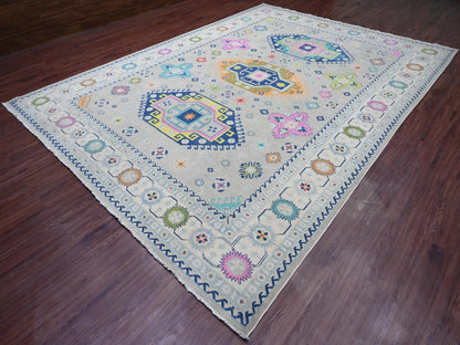 Kazak Kazak hand-knotted wool rug in Gray & Ivory, 9'7" x 13'4" — SKU O020974 (view 3)
