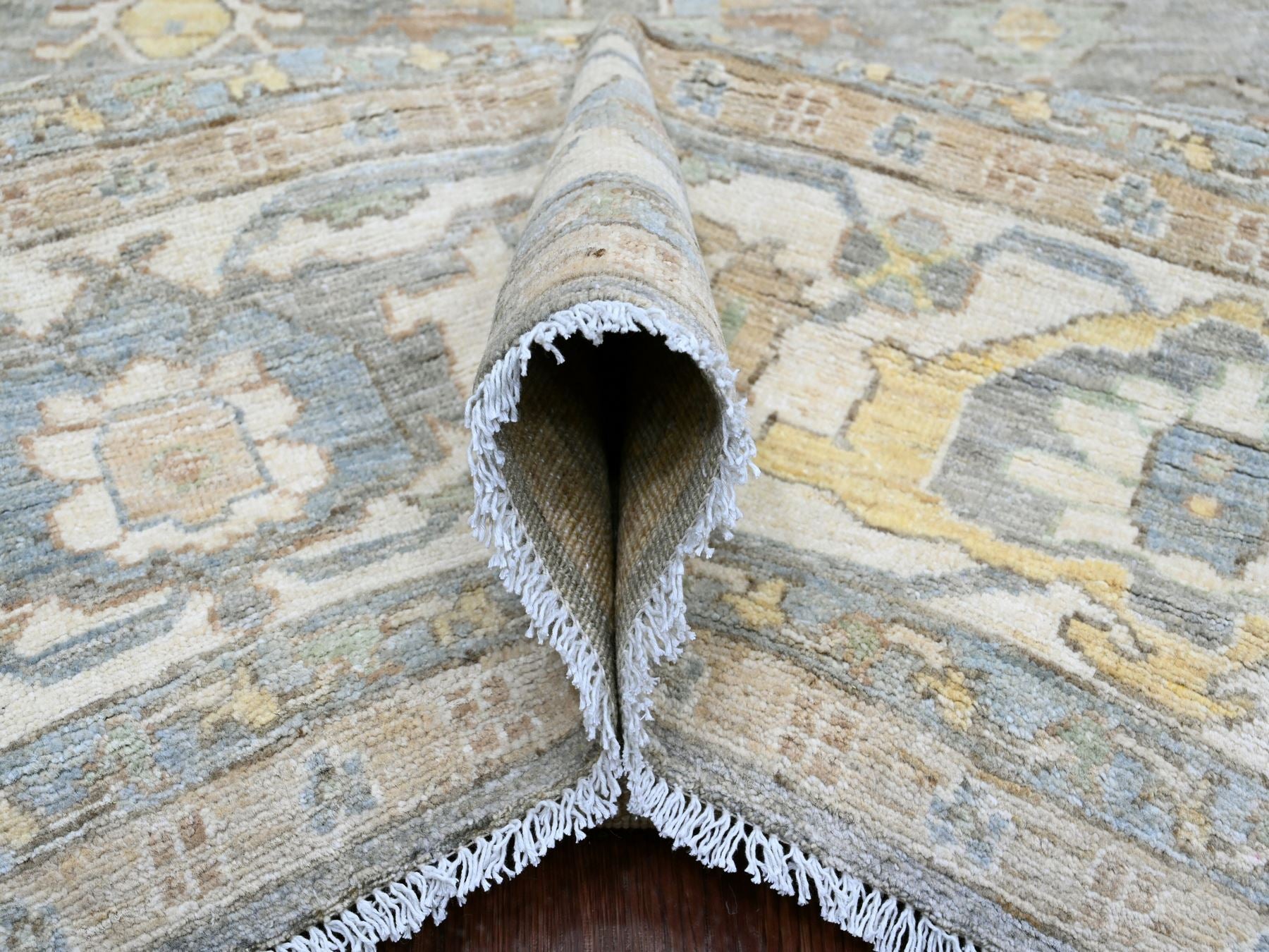 Heriz Oushak hand-knotted wool rug in Gray & Ivory, 7'11" x 9'11" — SKU O020991 (view 5)