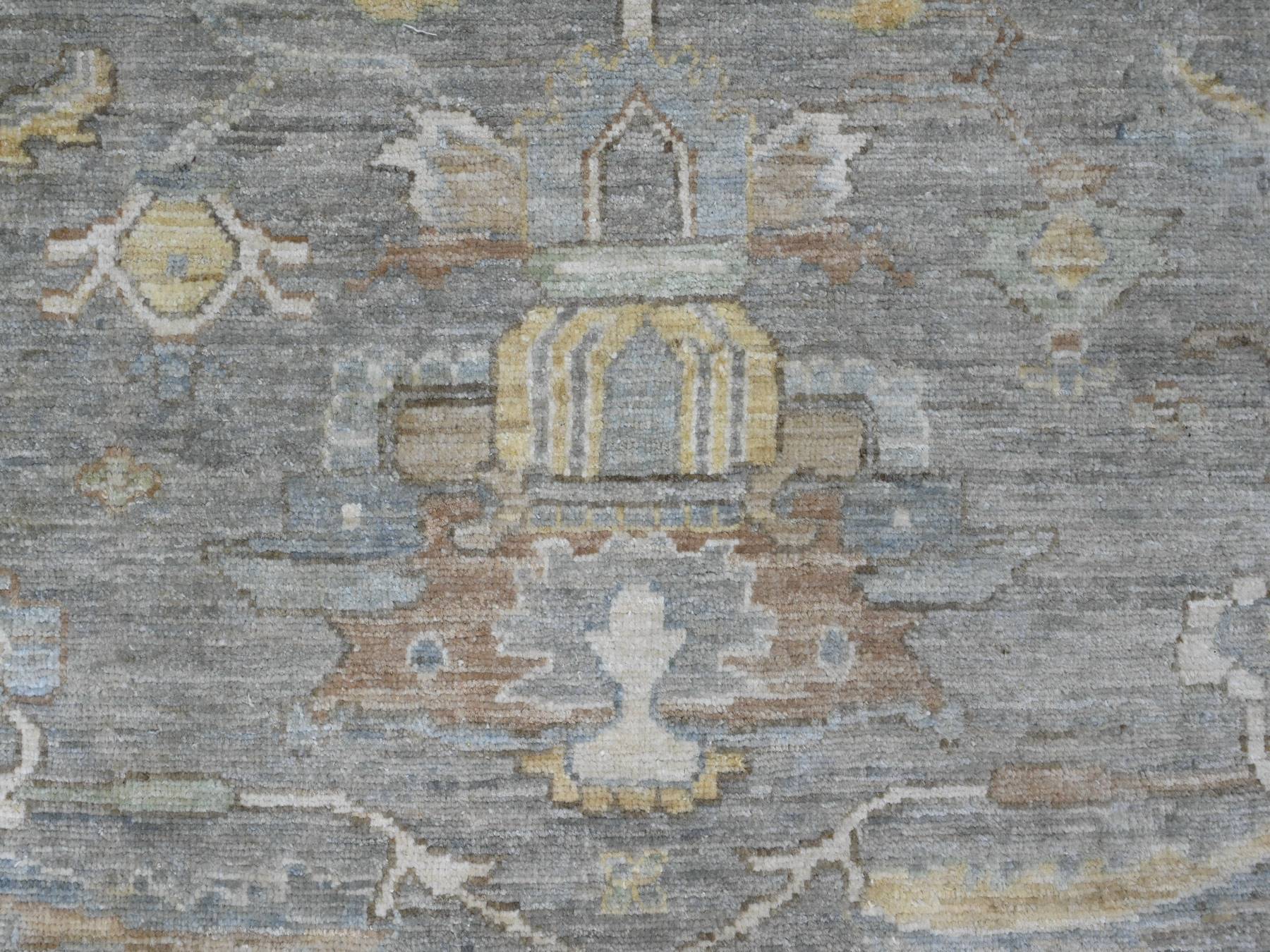 Heriz Oushak hand-knotted wool rug in Gray & Ivory, 7'11" x 9'11" — SKU O020991 (view 8)