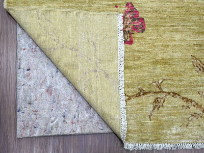 Peshawar Modern / Contemporary hand-knotted wool rug in Green, 8'3" x 9'9" — SKU O021007 (view 4)