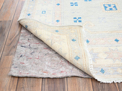 Oushak hand-knotted wool rug in Gray & Ivory, 5'10" x 9'1" — SKU O02105 (view 5)