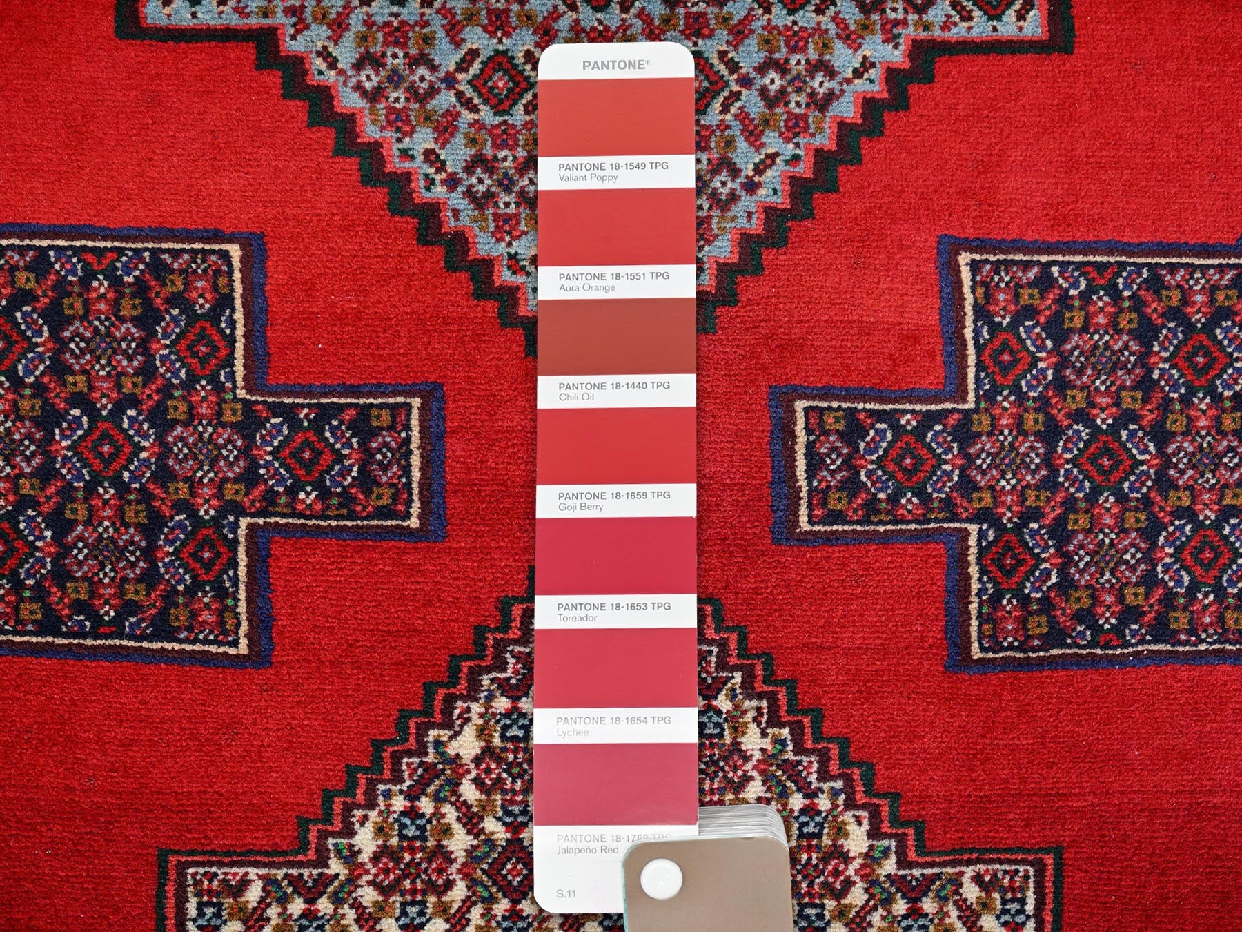 Senneh Tribal & Geometric hand-knotted wool runner in Red, 3'10" x 8'5" — SKU O02142 (view 4)