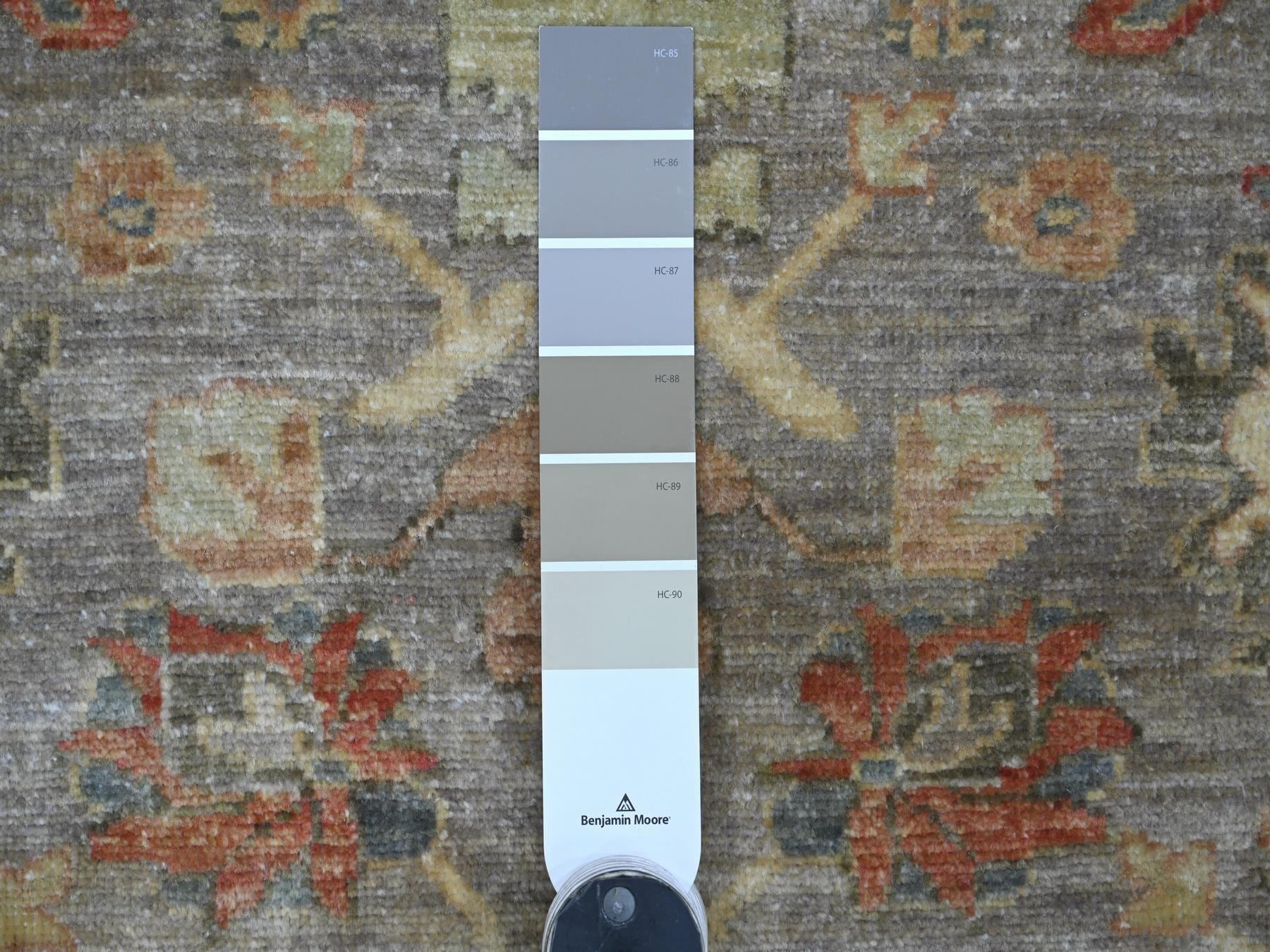 Mahal Oushak hand-knotted wool rug in Gray & Green, 9'7" x 9'9" — SKU O021511 (view 7)