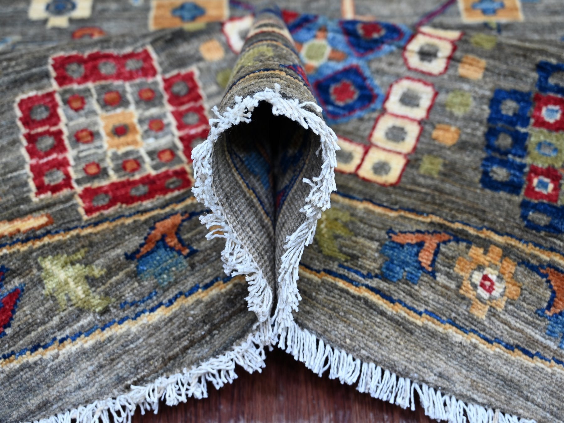 Mahal Oushak hand-knotted wool rug in Gray, 9'10" x 10' — SKU O021535 (view 5)