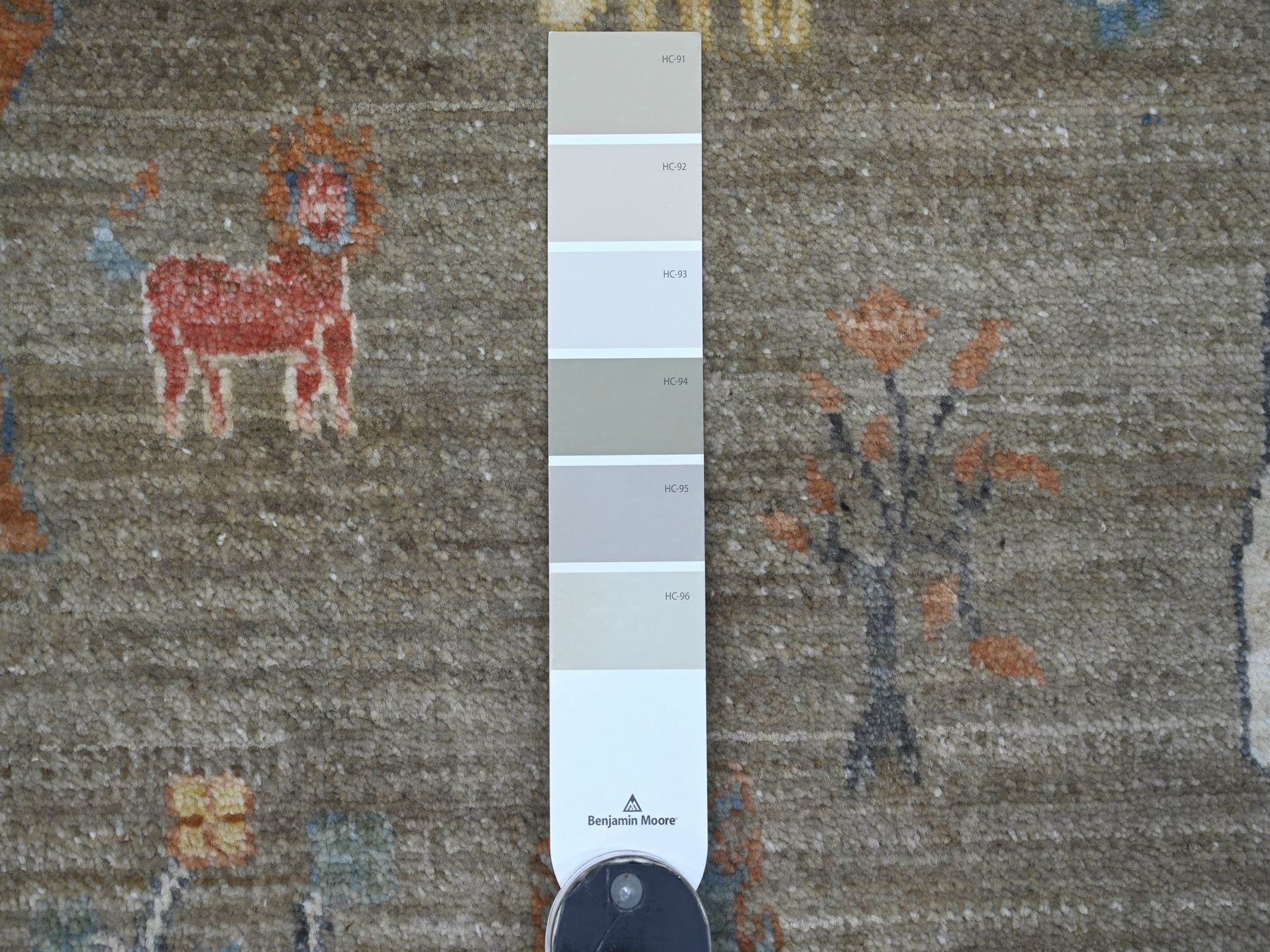 Peshawar Oushak hand-knotted wool rug in Gray, 10' x 10'2" — SKU O021536 (view 7)
