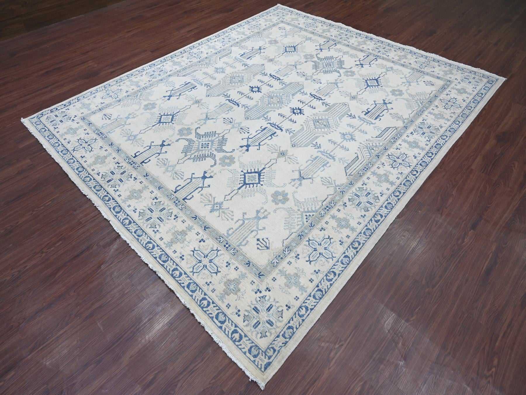 Kazak Kazak hand-knotted wool rug in Ivory, 8' x 9'6" — SKU O021626 (view 3)