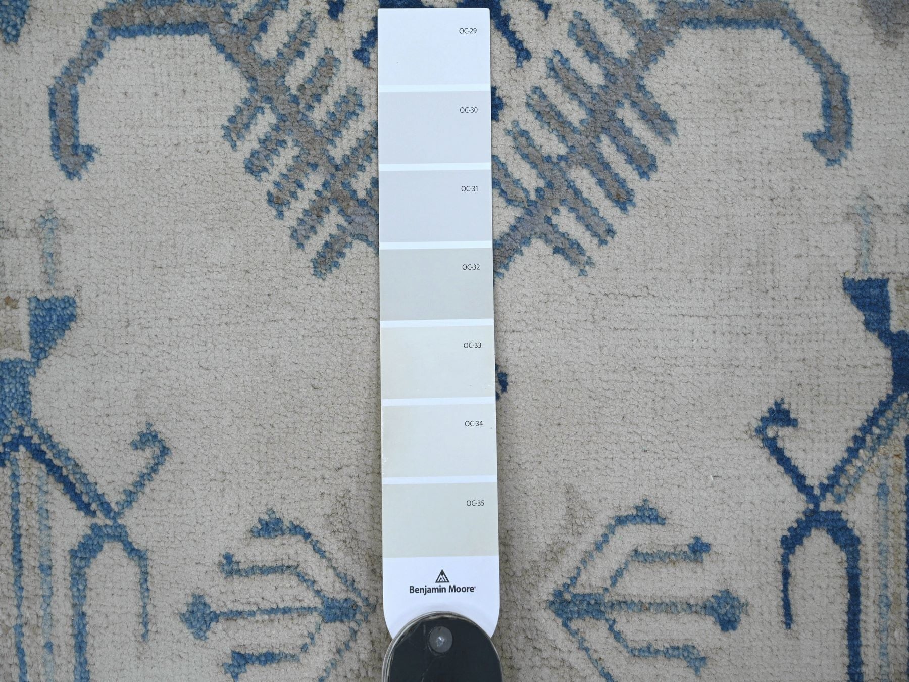 Kazak Kazak hand-knotted wool rug in Ivory, 7'10" x 9'9" — SKU O021656 (view 7)