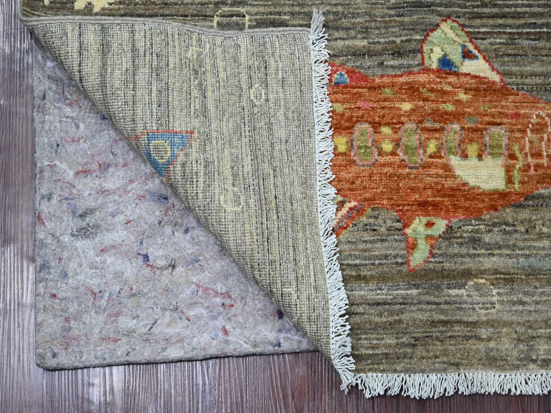 Peshawar Modern / Contemporary hand-knotted wool rug in Gray, 4'11" x 6'6" — SKU O021659 (view 2)