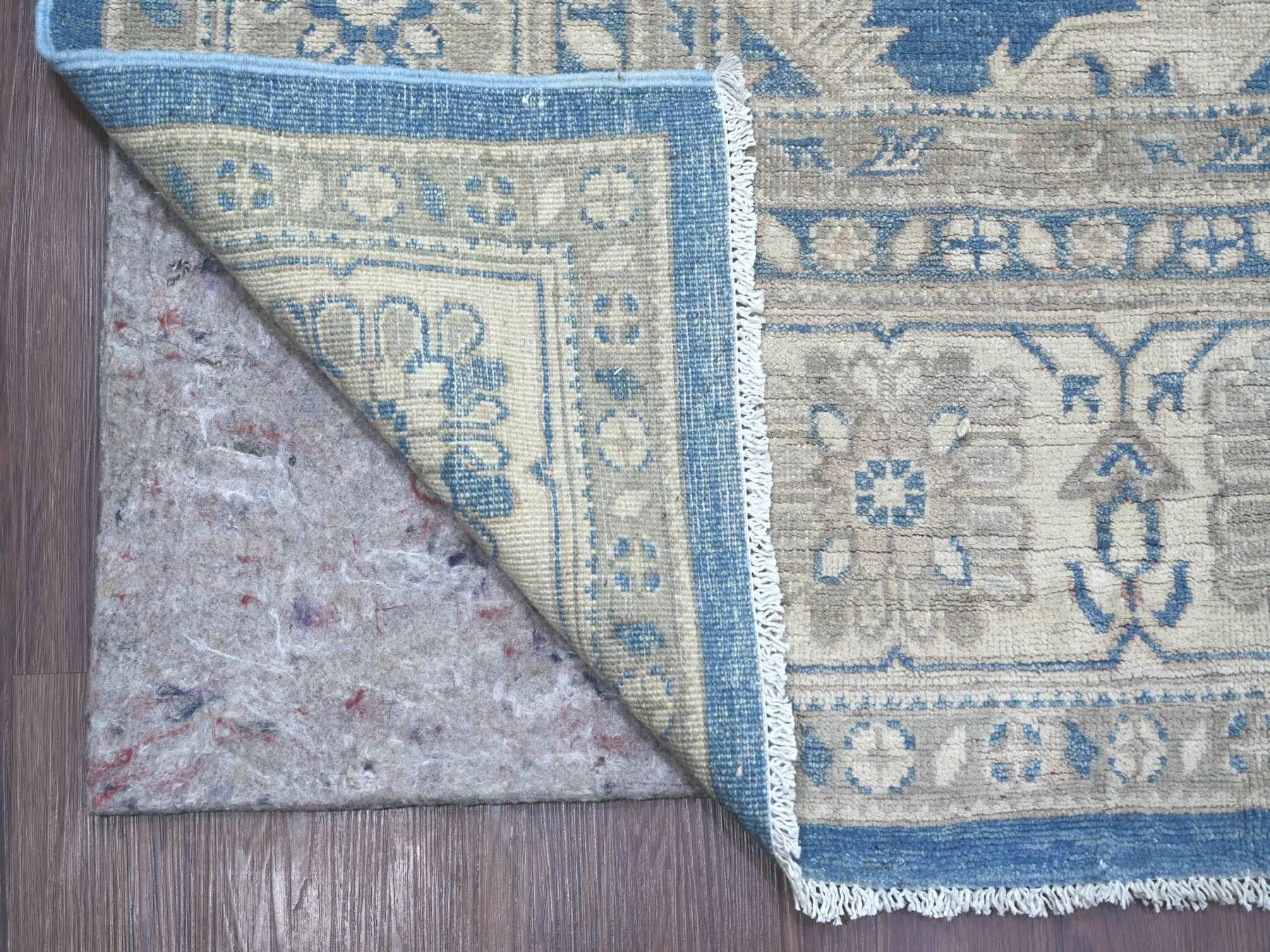 Kazak Kazak hand-knotted wool rug in Blue, 8'9" x 11'3", SKU O021782 (view 4)