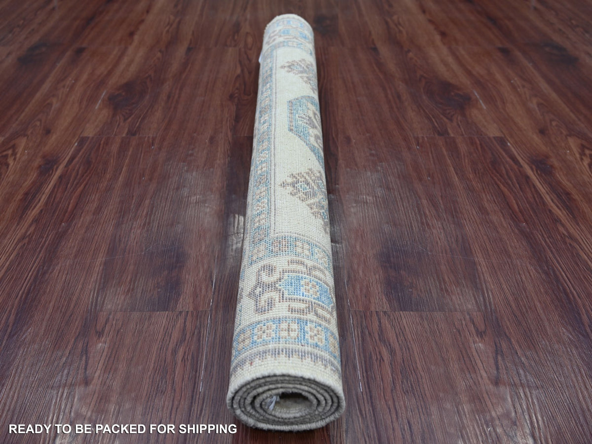 Kazak Kazak hand-knotted wool rug in Ivory, 3'3" x 4'7" — SKU O021800 (view 4)