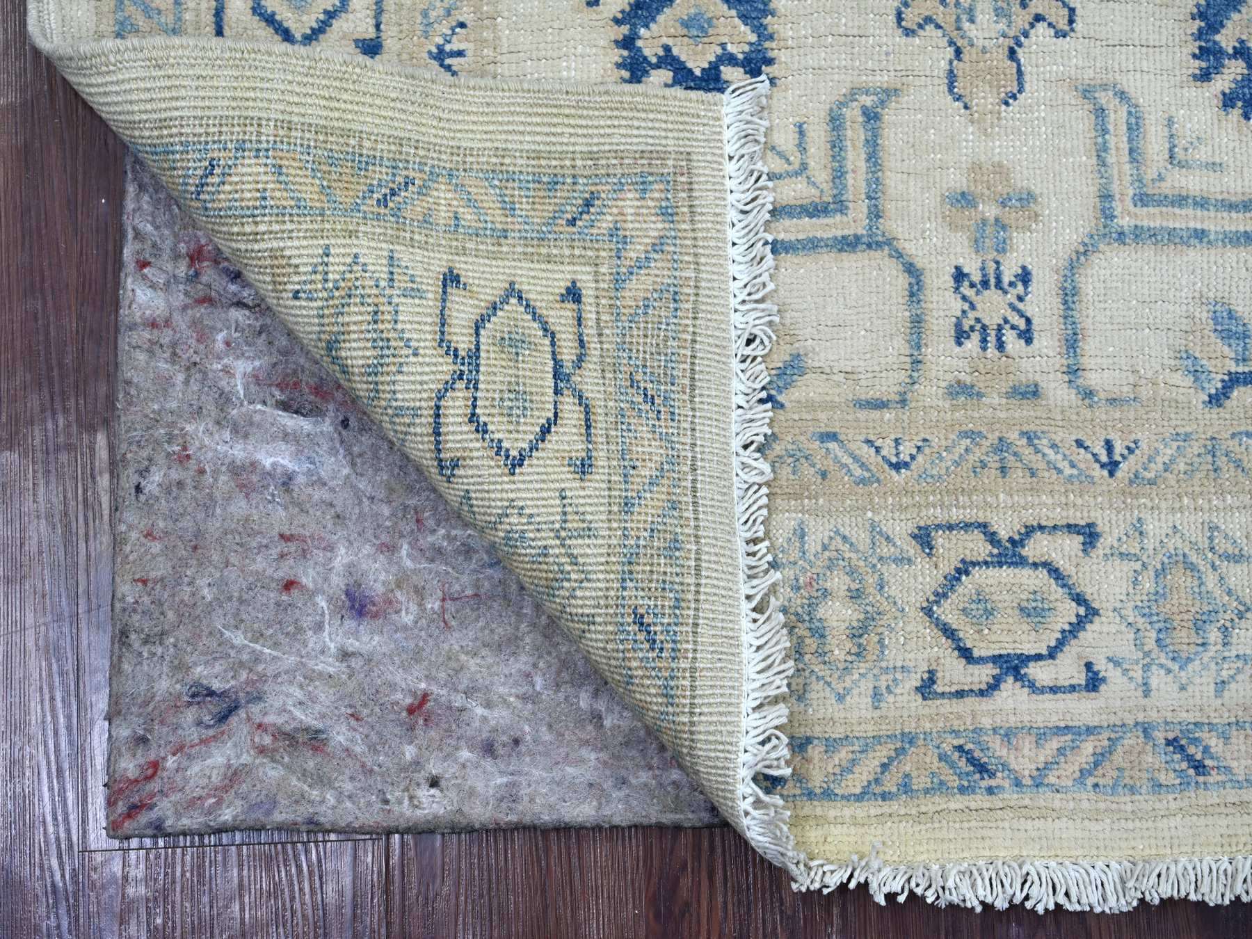 Kazak Kazak hand-knotted wool rug in Ivory, 3'2" x 4'8" — SKU O021801 (view 2)