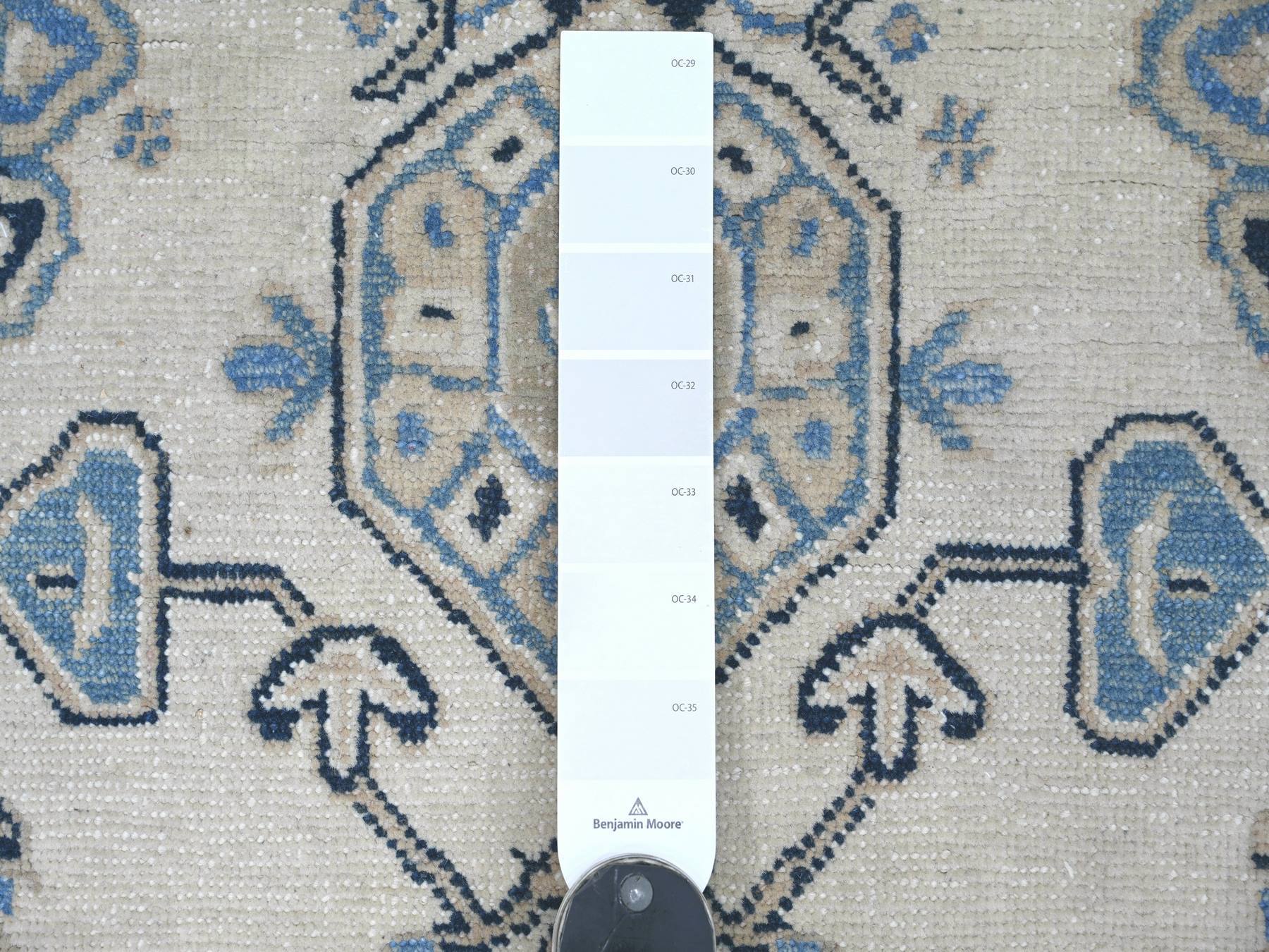 Kazak Kazak hand-knotted wool rug in Ivory & Blue, 3'1" x 4'10" — SKU O021805 (view 3)