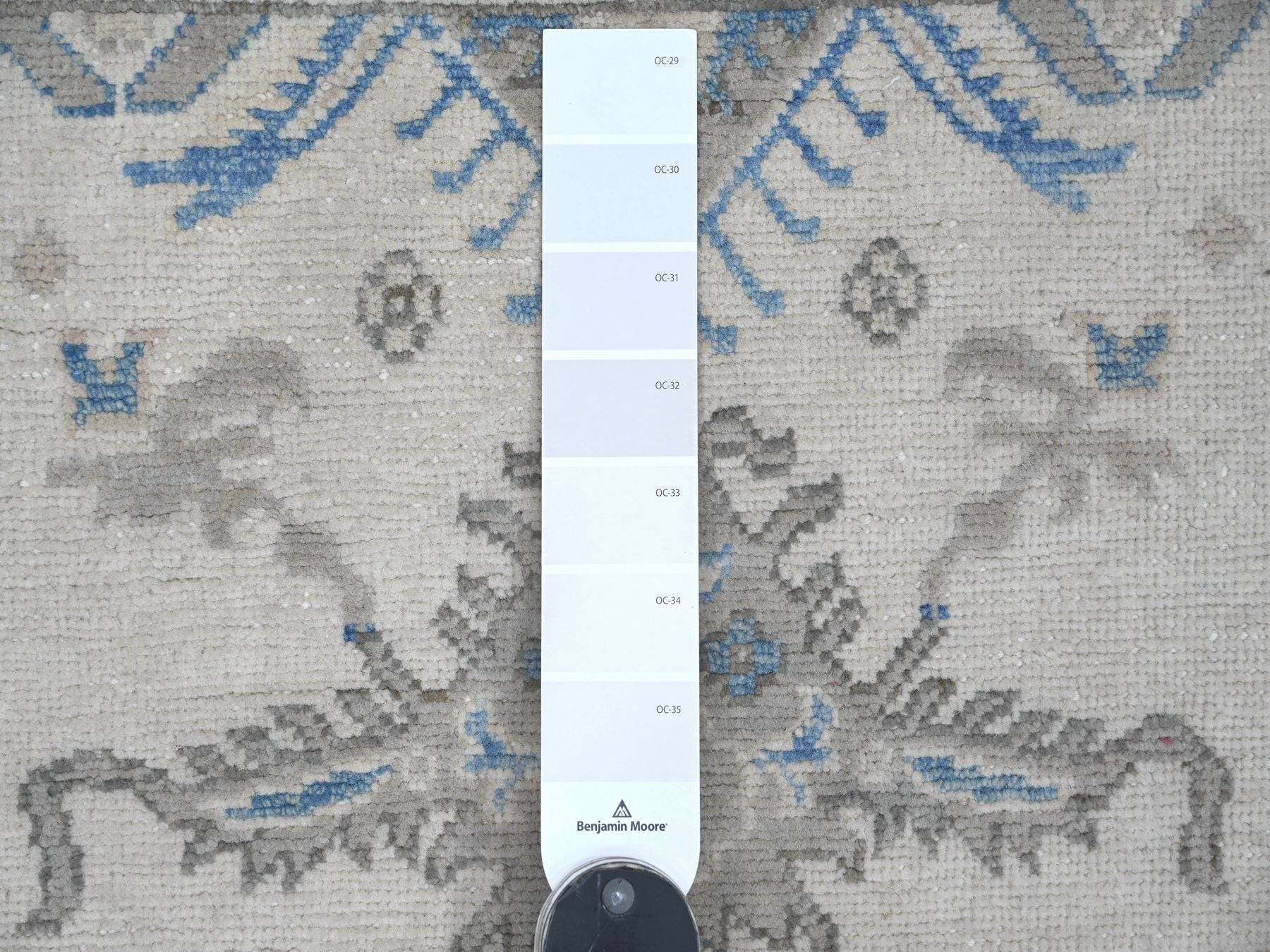 Kazak Kazak hand-knotted wool rug in Ivory, 2'10" x 4'8" — SKU O021809 (view 3)