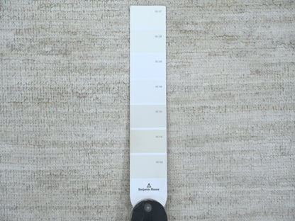 Modern / Contemporary hand-knotted wool runner in Ivory, 2'5" x 5'10" — SKU O021904 (view 3)