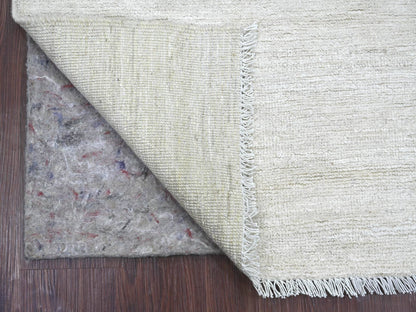 Modern / Contemporary hand-knotted wool runner in Ivory, 2'6" x 7'6" — SKU O021906 (view 2)