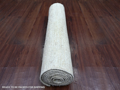 Modern / Contemporary hand-knotted wool runner in Ivory, 2'6" x 7'6" — SKU O021906 (view 4)