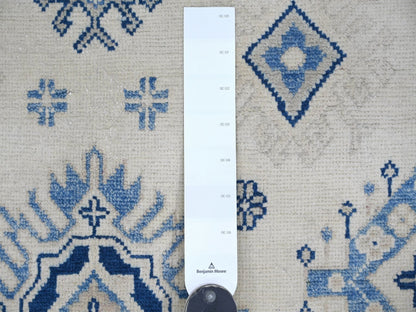 Kazak Kazak hand-knotted wool rug in Ivory, 4'7" x 6'5" — SKU O021920 (view 3)