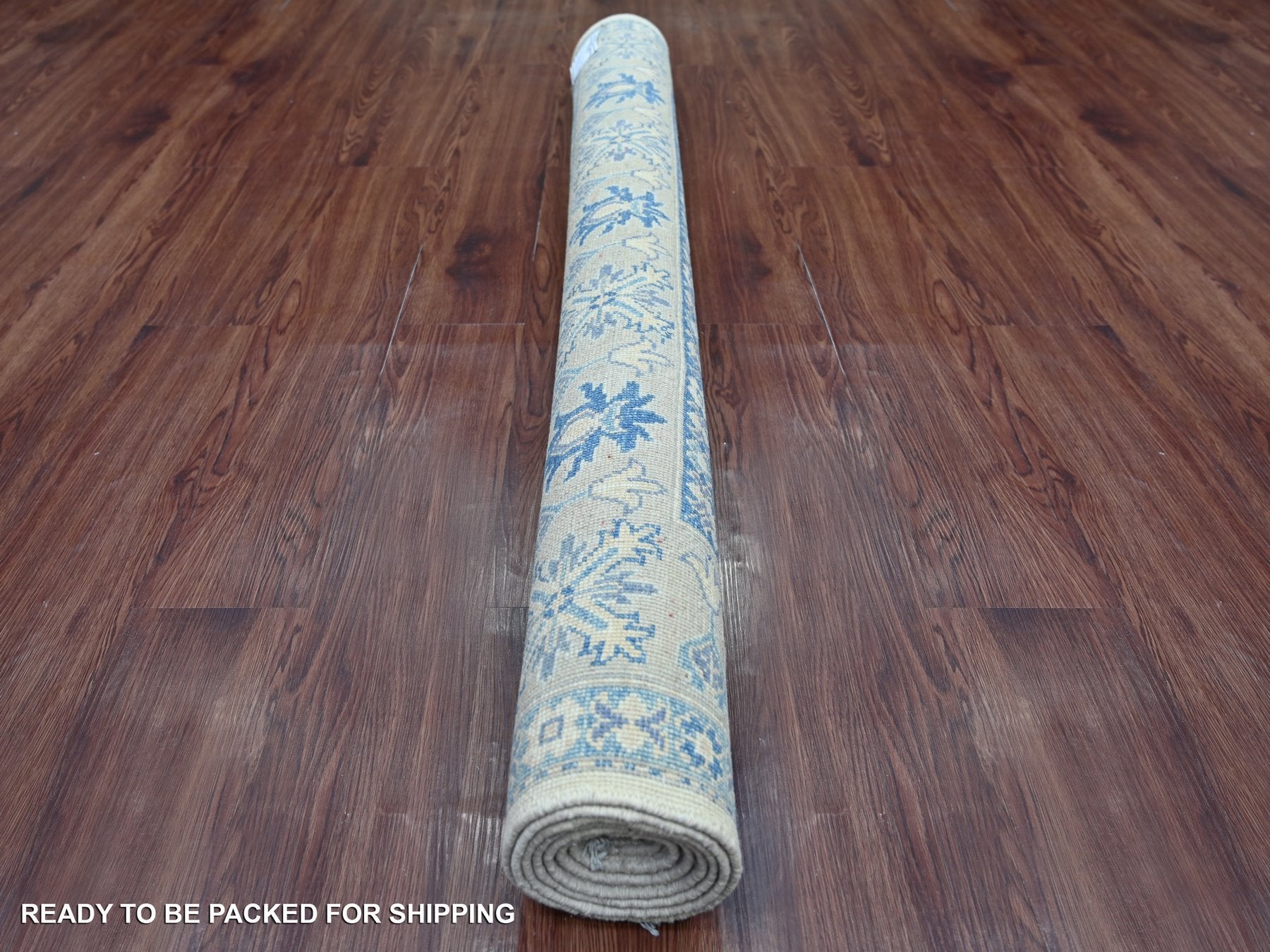 Kazak Kazak hand-knotted wool rug in Ivory & Gray, 4'10" x 6'9" — SKU O021921 (view 4)