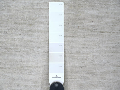 Modern / Contemporary hand-knotted wool runner in Ivory, 2'4" x 5'10" — SKU O021937 (view 3)