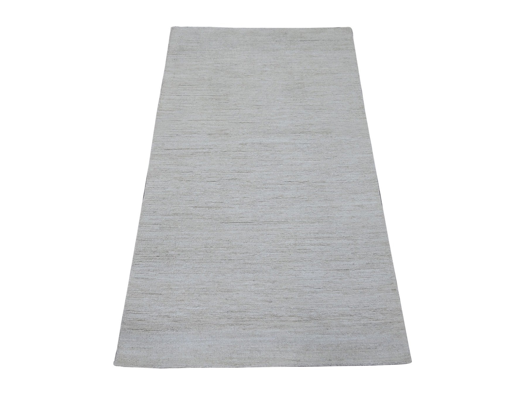 Modern / Contemporary hand-knotted wool rug in Ivory, 2'10" x 4'10" — SKU O021940