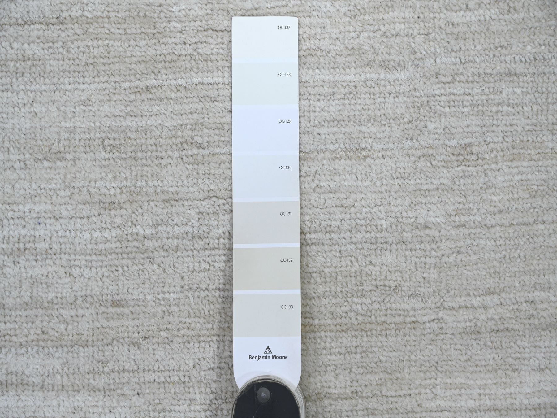 Modern / Contemporary hand-knotted wool runner in Ivory, 3'8" x 14'5" — SKU O021944 (view 3)