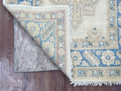 Ivory 2'6" x 7'6" Kazak Hand knotted Wool Rug - Sku: O021961