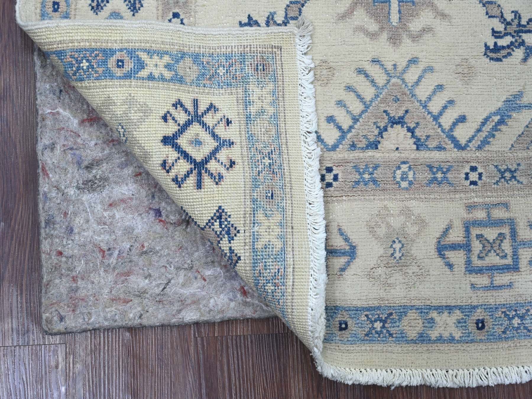 Kazak Kazak hand-knotted wool rug in Ivory, 2'11" x 4'10" — SKU O021984 (view 2)