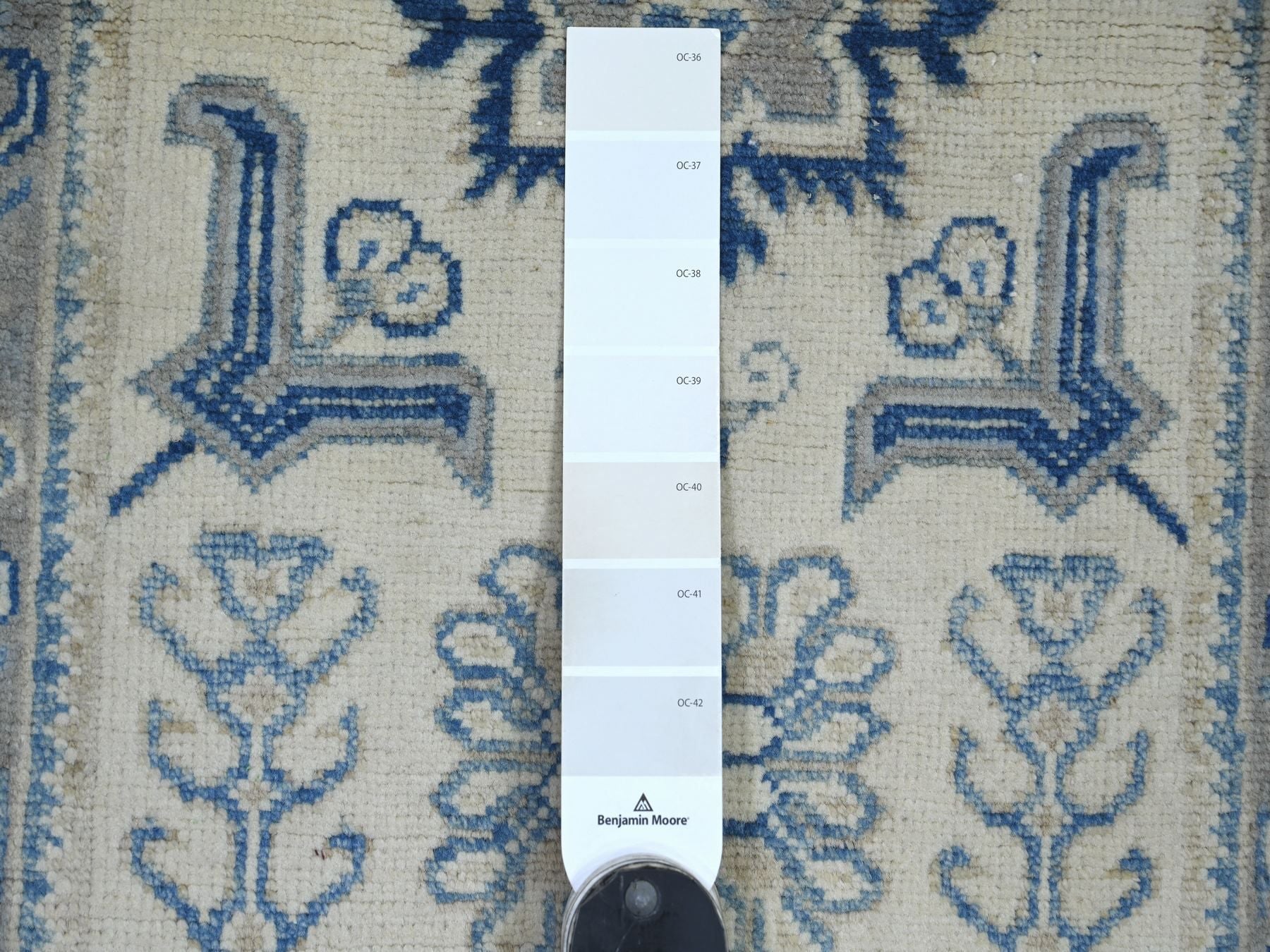 Kazak Kazak hand-knotted wool rug in Ivory & Gray, 1'10" x 2'9" — SKU O022018 (view 3)