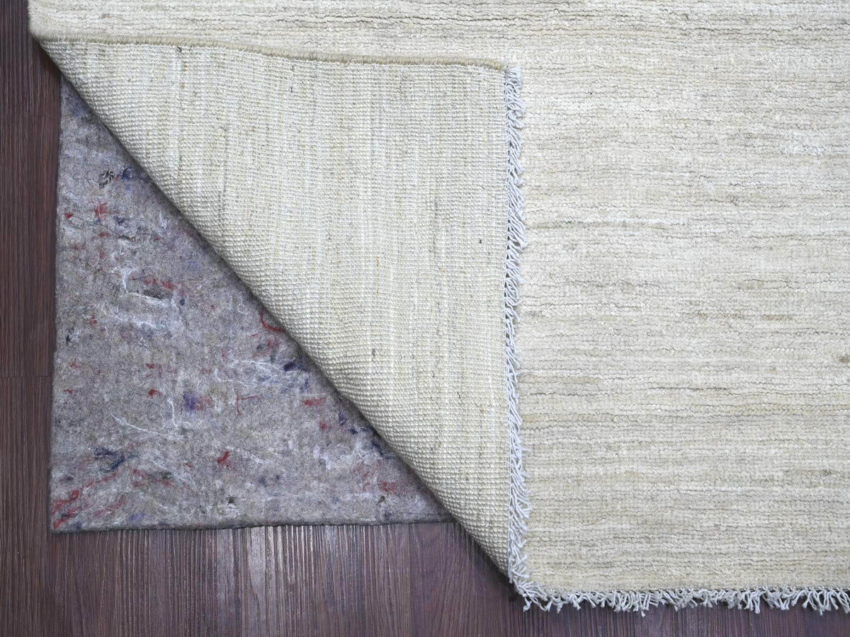 Modern / Contemporary hand-knotted wool rug in Ivory, 8'8" x 11'9" — SKU O022097 (view 4)