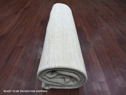 Modern / Contemporary hand-knotted wool rug in Ivory, 8'8" x 11'9" — SKU O022097 (view 9)