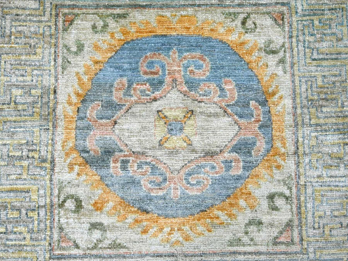 Khotan Oushak hand-knotted wool rug in Ivory, 9'7" x 13'4" — SKU O022113 (view 8)