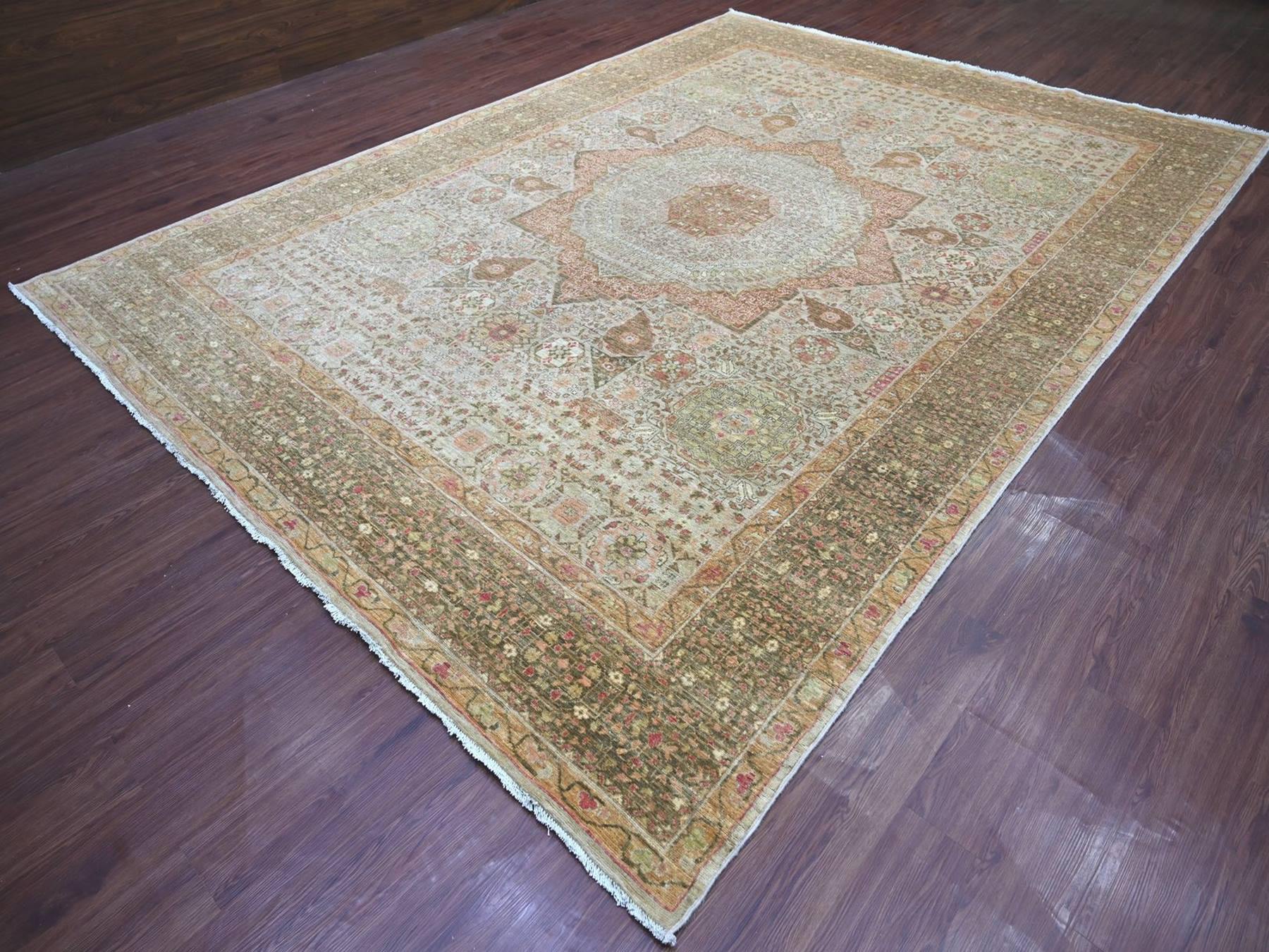 Mamluk Mamluk hand-knotted wool rug in Gray & Brown, 9'9" x 13'4" — SKU O022115 (view 3)