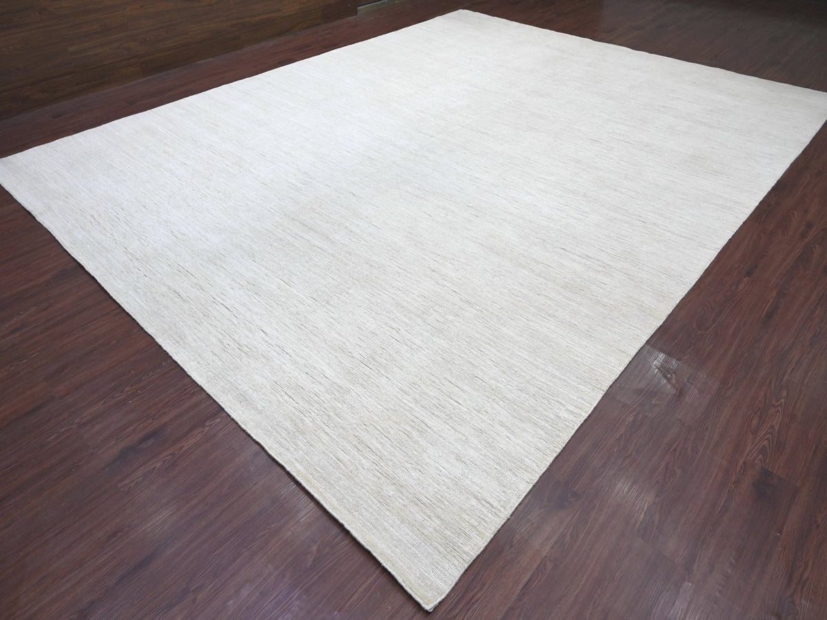 Modern / Contemporary hand-knotted wool rug in Ivory, 11'5" x 14'4" — SKU O022121 (view 3)
