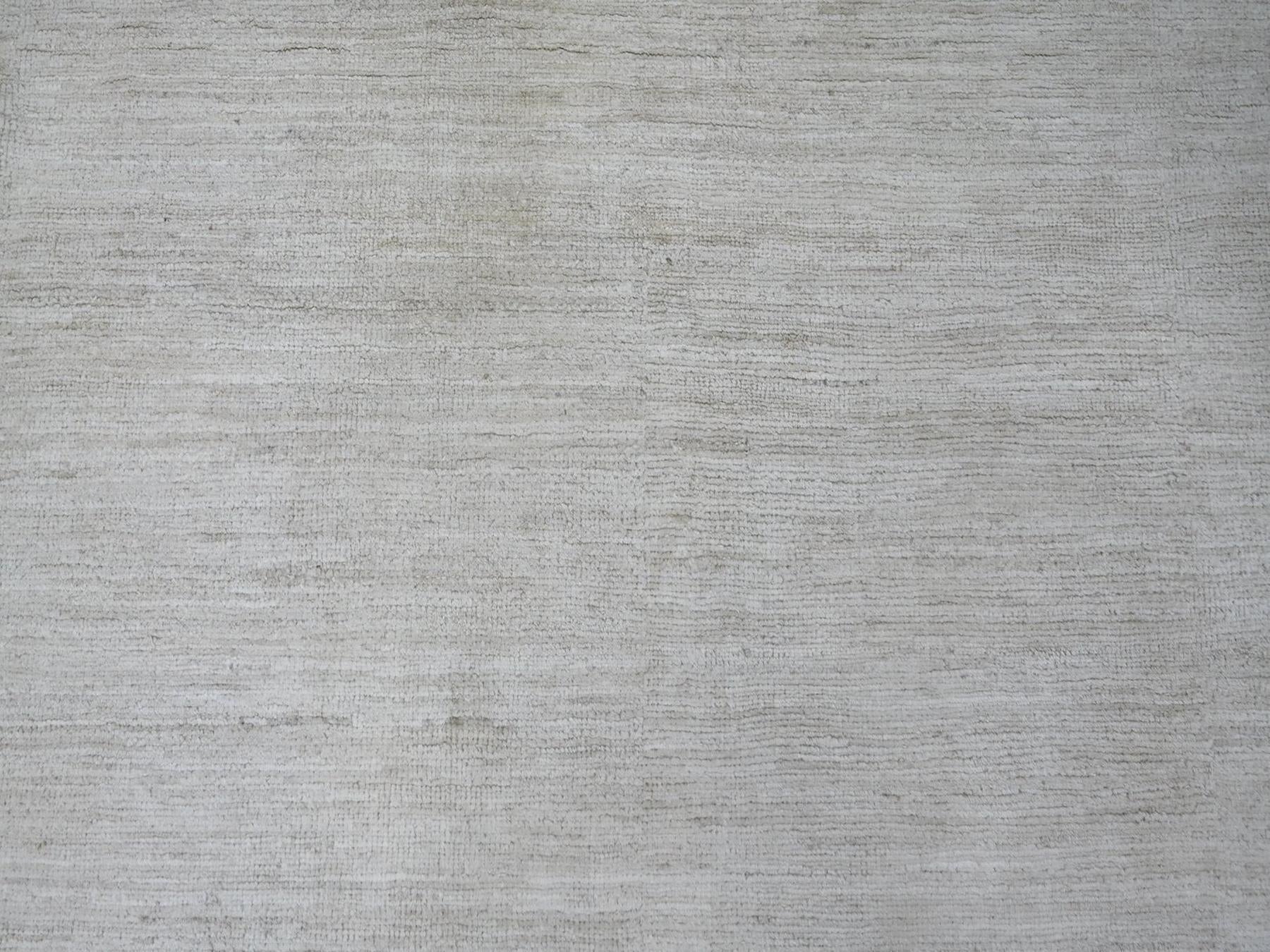 Modern / Contemporary hand-knotted wool rug in Ivory, 11'5" x 14'4" — SKU O022121 (view 8)