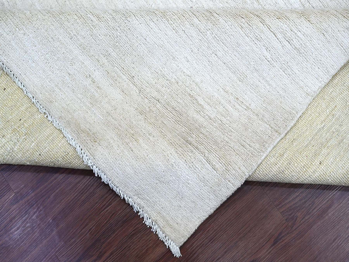 Modern / Contemporary hand-knotted wool rug in Ivory, 8'3" x 9'3" — SKU O022158 (view 6)