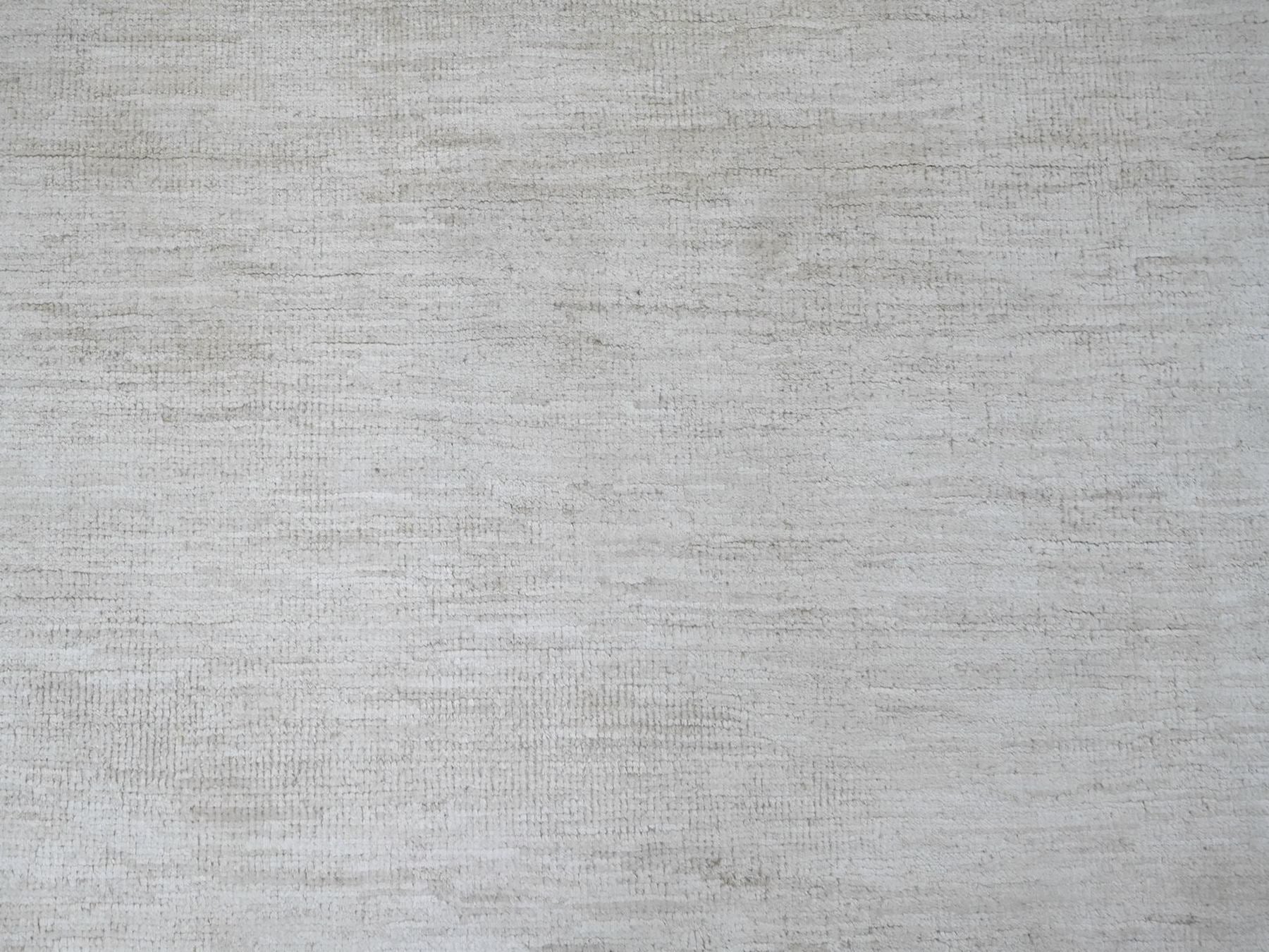 Modern / Contemporary hand-knotted wool rug in Ivory, 8'3" x 9'3" — SKU O022158 (view 8)