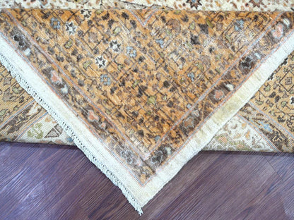 Ivory 8'1" x 10'0" Mamluk Hand knotted Wool Rug - Sku: O022166