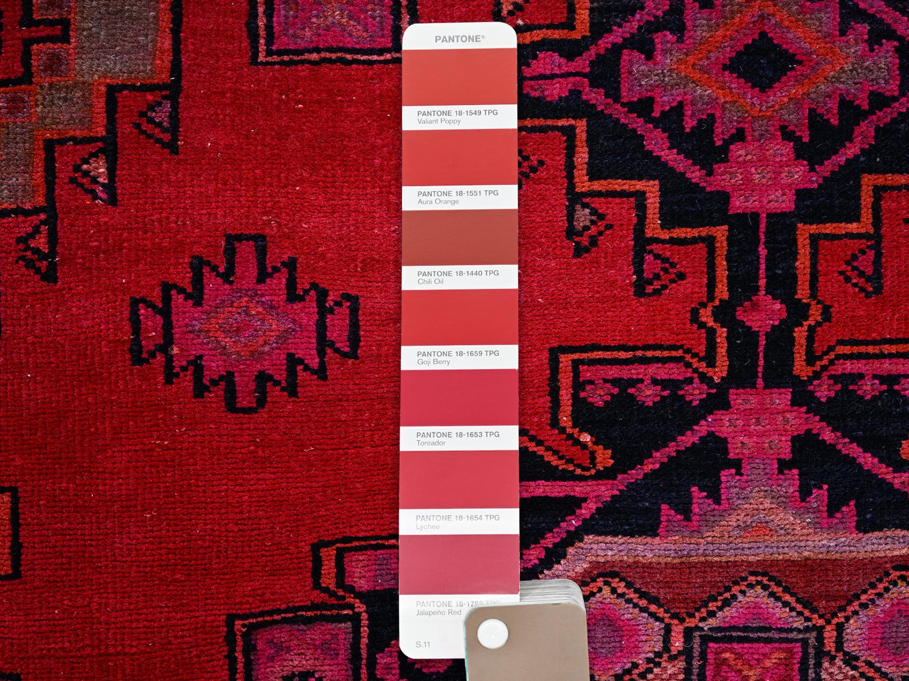 Vintage hand-knotted wool runner in Red, 3'1" x 12'4" — SKU O02220 (view 4)