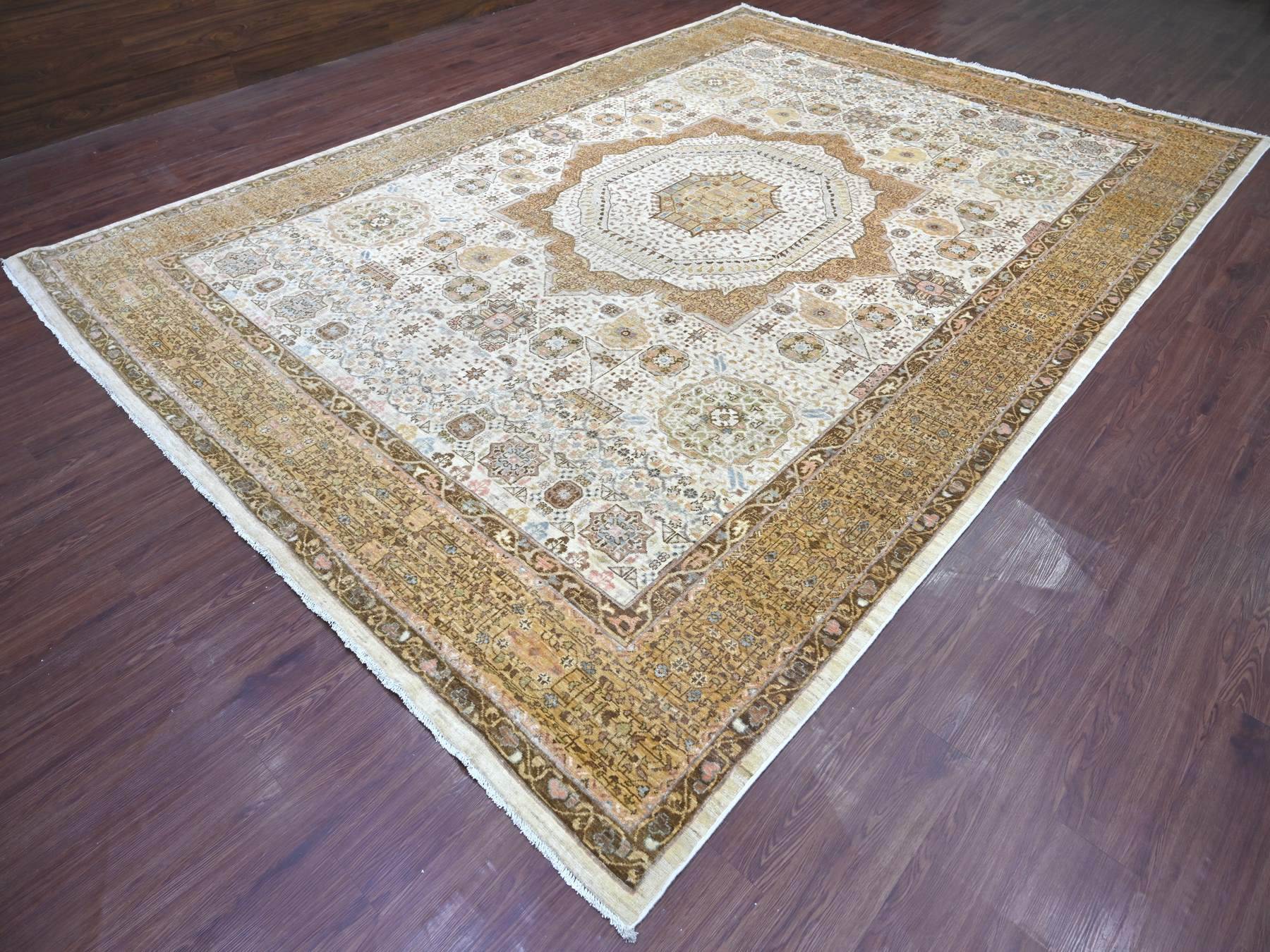 Mamluk Mamluk hand-knotted wool rug in Ivory & Brown, 9'10" x 13'9" — SKU O022223 (view 3)
