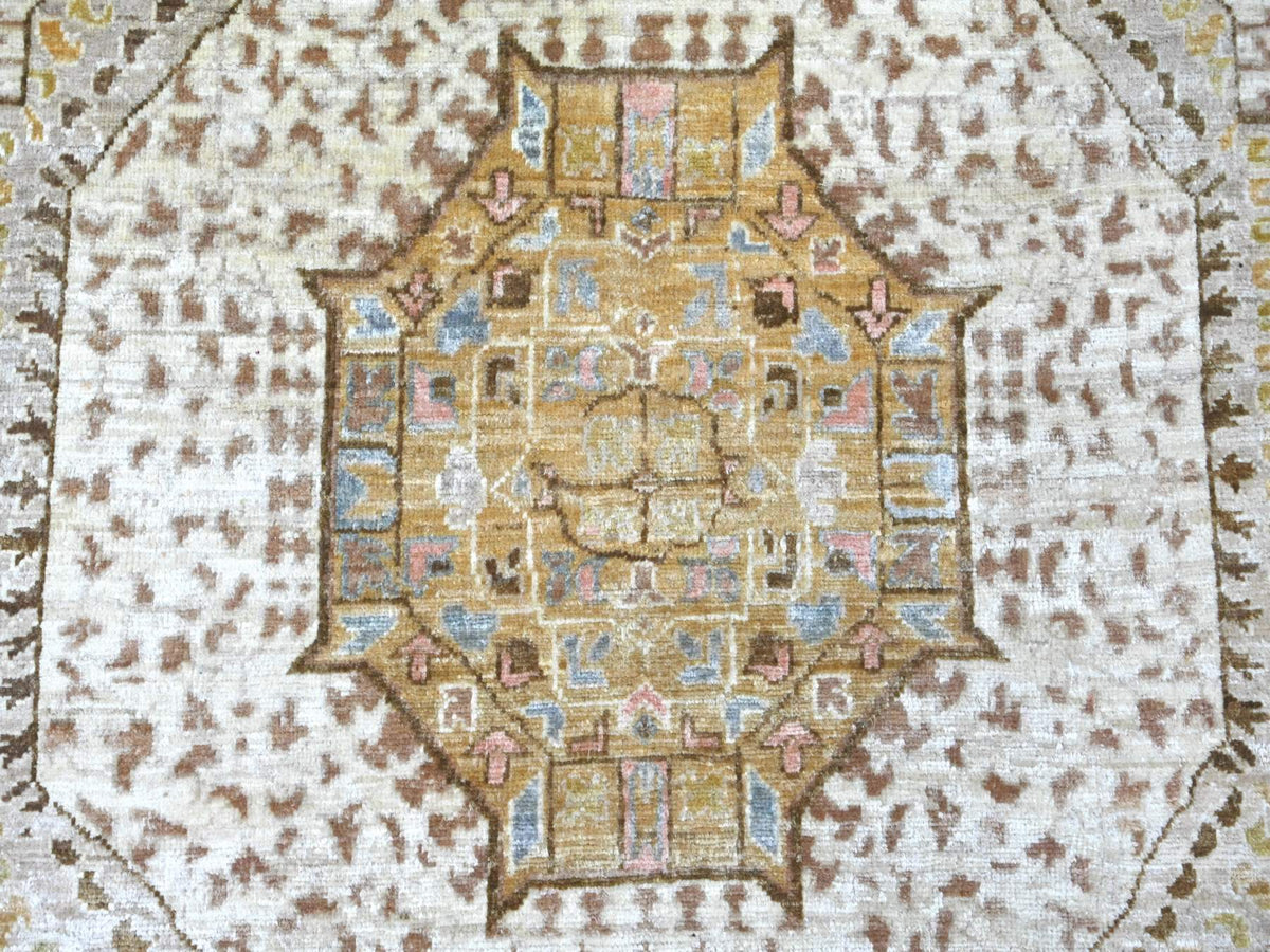 Mamluk Mamluk hand-knotted wool rug in Ivory & Brown, 9'10" x 13'9" — SKU O022223 (view 8)