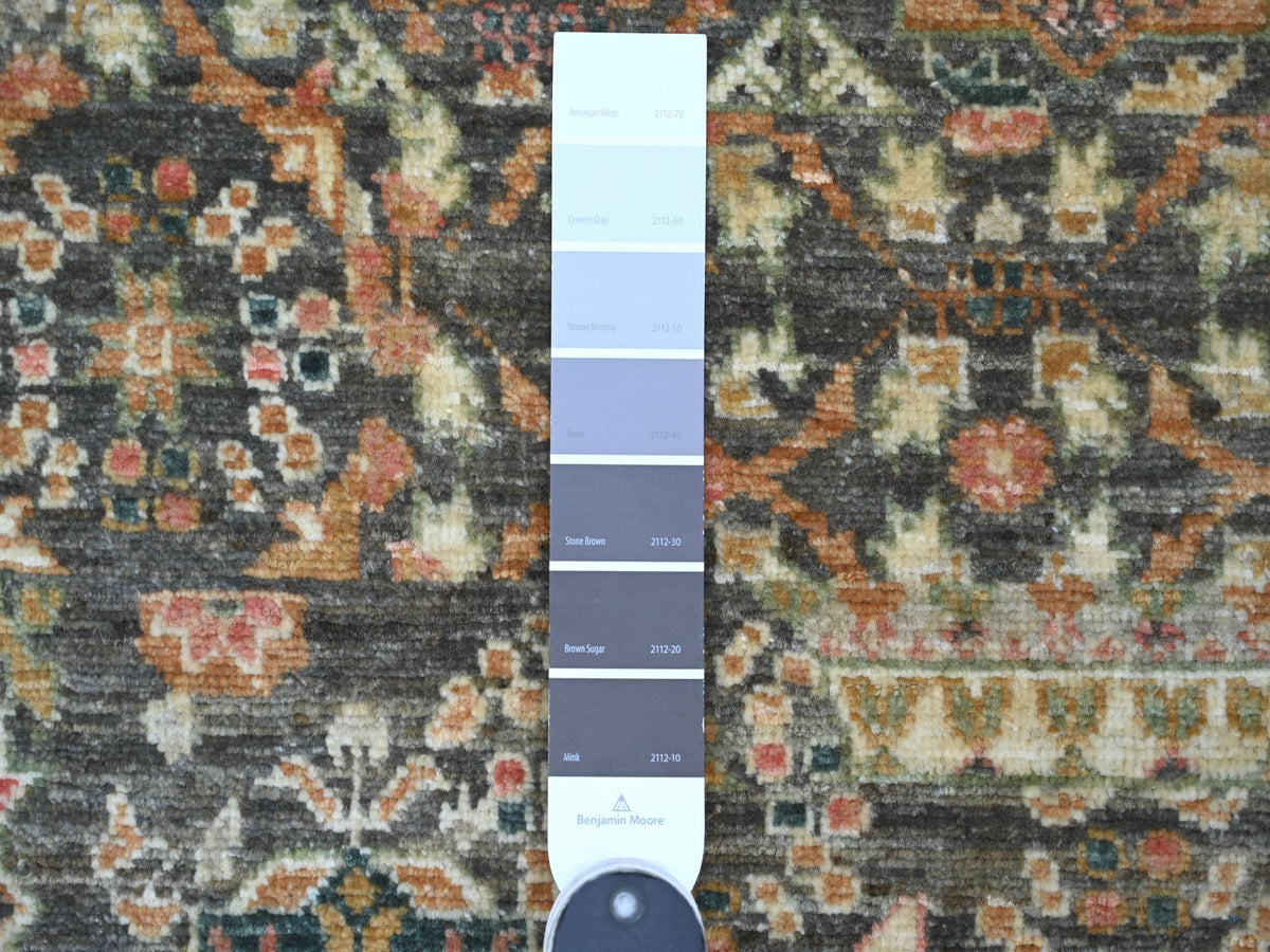 Mamluk Mamluk hand-knotted wool rug in Gray, 8'11" x 12' — SKU O022226 (view 7)
